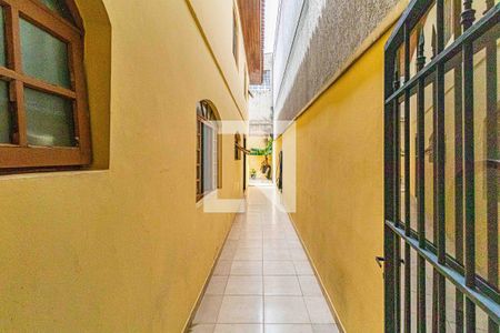 Casa à venda com 230m², 3 quartos e 4 vagas Casa à venda com 230m², 3 quartos e 4 vagasÁrea externa