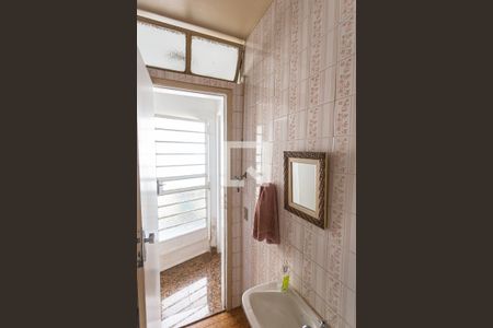 Casa à venda com 200m², 4 quartos e 4 vagasBanheiro de Serviço