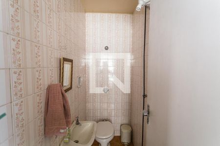 Casa à venda com 200m², 4 quartos e 4 vagasBanheiro de Serviço