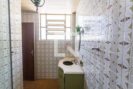 Casa à venda com 200m², 4 quartos e 4 vagasBanheiro da Suíte
