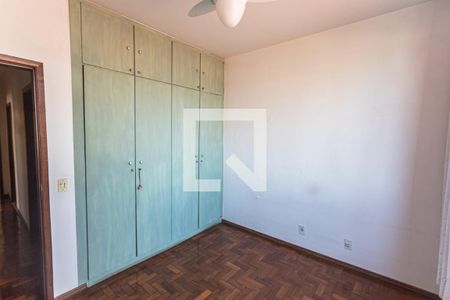 Casa à venda com 200m², 4 quartos e 4 vagasQuarto 2