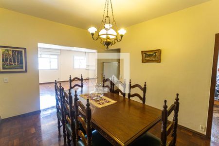 Casa à venda com 200m², 4 quartos e 4 vagasCopa