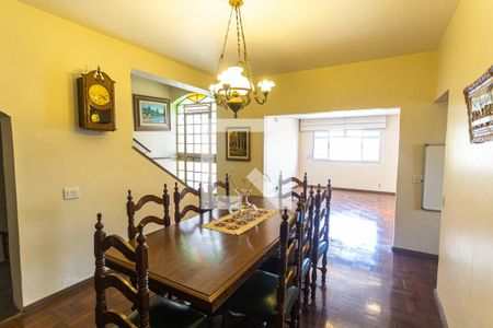 Casa à venda com 200m², 4 quartos e 4 vagasCopa