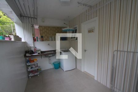 Casa de condomínio à venda com 308m², 4 quartos e 2 vagasÁrea de Serviços