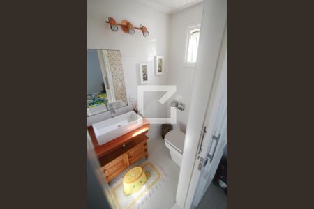 Casa de condomínio à venda com 308m², 4 quartos e 2 vagasLavabo