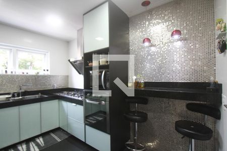 Casa de condomínio à venda com 308m², 4 quartos e 2 vagasCozinha