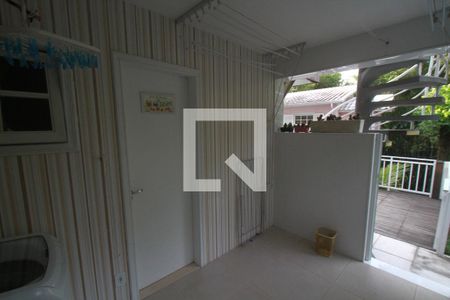 Casa de condomínio à venda com 308m², 4 quartos e 2 vagasÁrea de Serviços