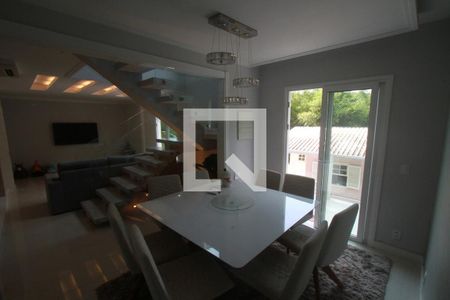 Casa de condomínio à venda com 308m², 4 quartos e 2 vagasSala