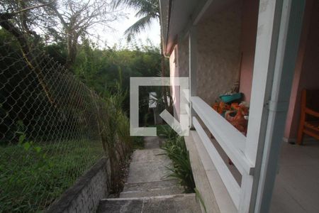 Casa de condomínio à venda com 308m², 4 quartos e 2 vagasQuintal e entrada