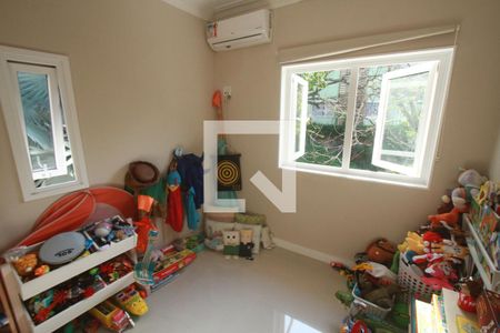 Casa de condomínio à venda com 308m², 4 quartos e 2 vagasQuarto 1