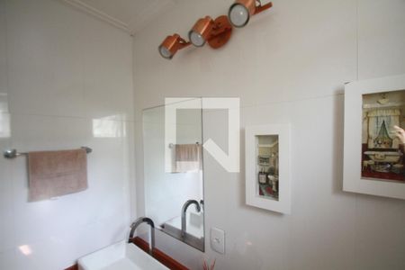 Casa de condomínio à venda com 308m², 4 quartos e 2 vagasLavabo