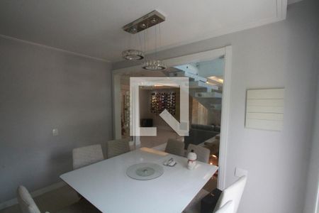 Casa de condomínio à venda com 308m², 4 quartos e 2 vagasSala