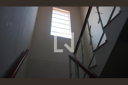 Casa à venda com 155m², 2 quartos e 4 vagasEscada
