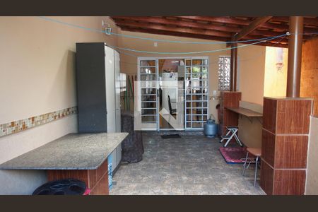 Casa à venda com 155m², 2 quartos e 4 vagasQuintal