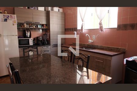 Casa à venda com 155m², 2 quartos e 4 vagasCozinha