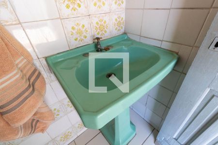 Casa à venda com 140m², 3 quartos e 1 vaga Casa à venda com 140m², 3 quartos e 1 vagaBanheiro 2
