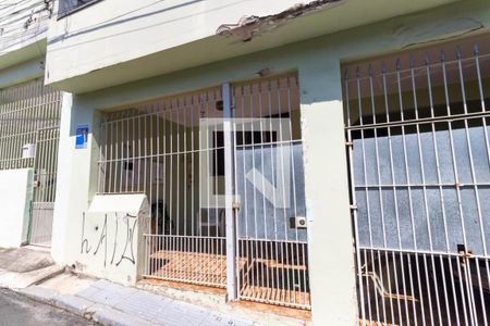Casa à venda com 140m², 3 quartos e 1 vaga Casa à venda com 140m², 3 quartos e 1 vagaFachada
