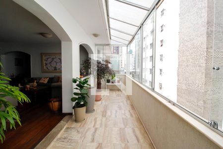 Apartamento à venda com 540m², 5 quartos e 6 vagasVaranda da Sala