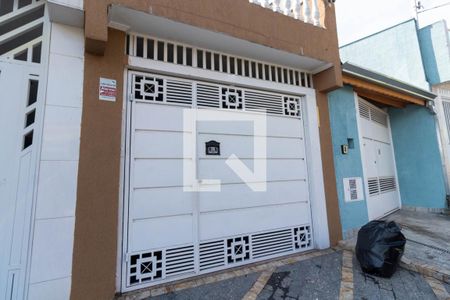 Casa à venda com 90m², 2 quartos e 1 vaga Casa à venda com 90m², 2 quartos e 1 vagaFachada