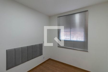 Quarto 2 de apartamento para alugar com 2 quartos, 43m² em Estoril, Belo Horizonte
