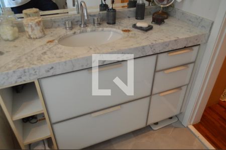 Apartamento à venda com 134m², 3 quartos e 3 vagasBanheiro Suíte 3