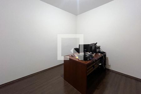 Casa à venda com 385m², 5 quartos e 3 vagas Casa à venda com 385m², 5 quartos e 3 vagasQuarto 2