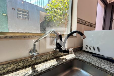 Casa à venda com 385m², 5 quartos e 3 vagas Casa à venda com 385m², 5 quartos e 3 vagasCozinha