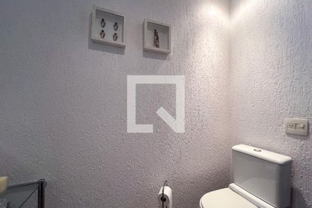 Casa à venda com 385m², 5 quartos e 3 vagas Casa à venda com 385m², 5 quartos e 3 vagasLavabo