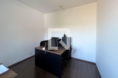 Casa à venda com 385m², 5 quartos e 3 vagas Casa à venda com 385m², 5 quartos e 3 vagasQuarto 2