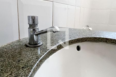 Casa à venda com 385m², 5 quartos e 3 vagas Casa à venda com 385m², 5 quartos e 3 vagasLavabo 4