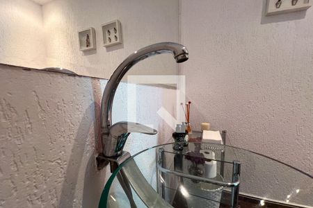 Casa à venda com 385m², 5 quartos e 3 vagas Casa à venda com 385m², 5 quartos e 3 vagasLavabo