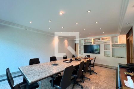 Casa à venda com 385m², 5 quartos e 3 vagas Casa à venda com 385m², 5 quartos e 3 vagasSala 2