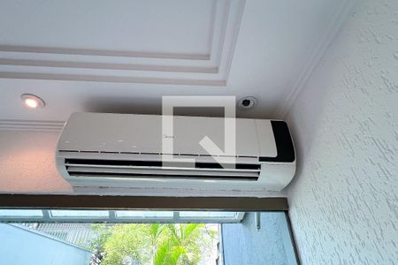 Casa à venda com 385m², 5 quartos e 3 vagas Casa à venda com 385m², 5 quartos e 3 vagasSala 2