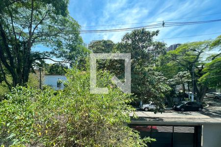 Casa à venda com 385m², 5 quartos e 3 vagas Casa à venda com 385m², 5 quartos e 3 vagasVista