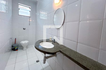 Casa à venda com 385m², 5 quartos e 3 vagas Casa à venda com 385m², 5 quartos e 3 vagasLavabo 3