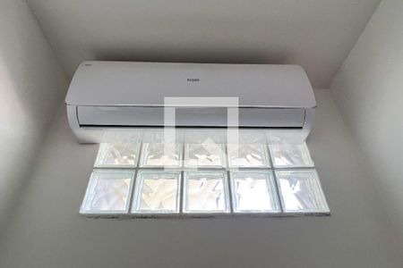 Casa à venda com 385m², 5 quartos e 3 vagas Casa à venda com 385m², 5 quartos e 3 vagasQuarto 2