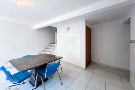 Casa à venda com 385m², 5 quartos e 3 vagas Casa à venda com 385m², 5 quartos e 3 vagasCozinha