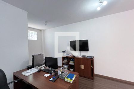 Casa à venda com 385m², 5 quartos e 3 vagas Casa à venda com 385m², 5 quartos e 3 vagasSala 4