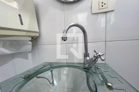 Casa à venda com 385m², 5 quartos e 3 vagas Casa à venda com 385m², 5 quartos e 3 vagasBanheiro da Suíte 1