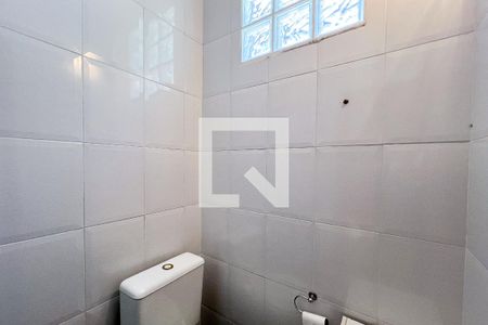 Casa à venda com 385m², 5 quartos e 3 vagas Casa à venda com 385m², 5 quartos e 3 vagasLavabo 2