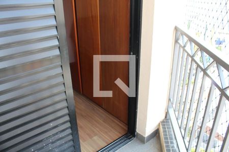 Apartamento à venda com 54m², 2 quartos e 1 vagaSacada no quarto 2