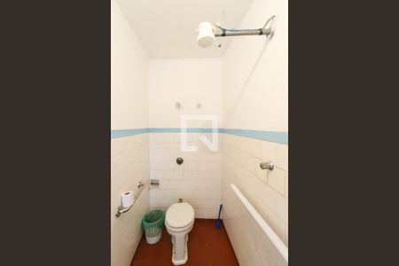 Casa à venda com 160m², 3 quartos e 5 vagasBanheiro de serviço