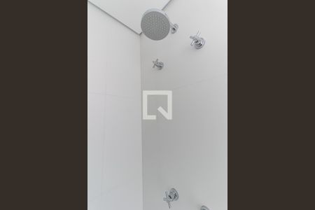 Banheiro de kitnet/studio para alugar com 1 quarto, 32m² em Vila Nova Conceição, São Paulo