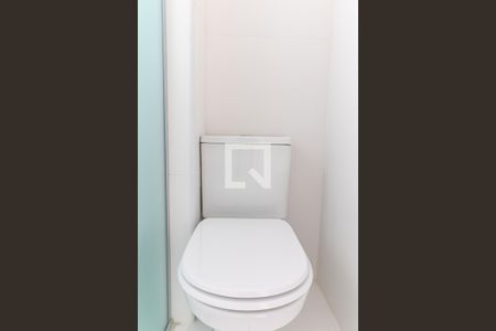 Banheiro de kitnet/studio para alugar com 1 quarto, 55m² em Vila Nova Conceição, São Paulo