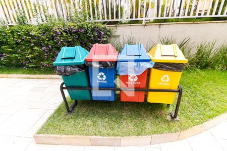 Apartamento à venda com 120m², 3 quartos e 2 vagas Apartamento à venda com 120m², 3 quartos e 2 vagasReciclagem