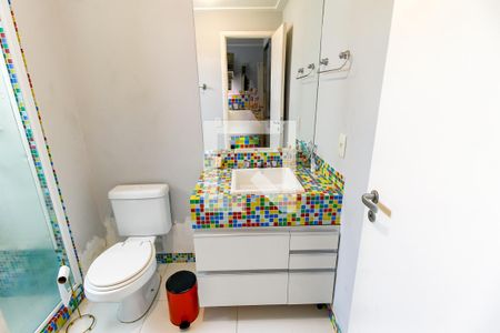 Apartamento à venda com 120m², 3 quartos e 2 vagas Apartamento à venda com 120m², 3 quartos e 2 vagasBanheiro da Suíte 2