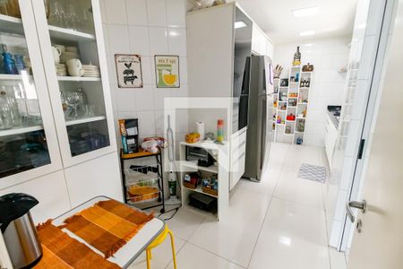 Apartamento à venda com 120m², 3 quartos e 2 vagas Apartamento à venda com 120m², 3 quartos e 2 vagasEscritório