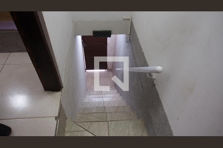 Casa à venda com 300m², 4 quartos e 1 vagaEscada