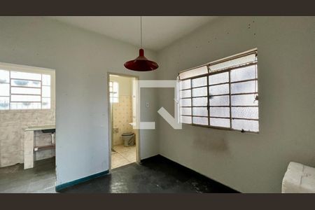Casa à venda com 482m², 4 quartos e 4 vagas Casa à venda com 482m², 4 quartos e 4 vagasEdicula