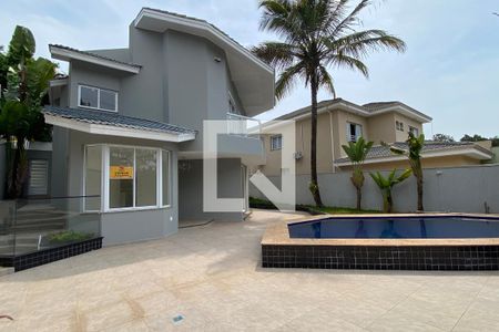 Casa de condomínio à venda com 414m², 4 quartos e 3 vagasPiscina